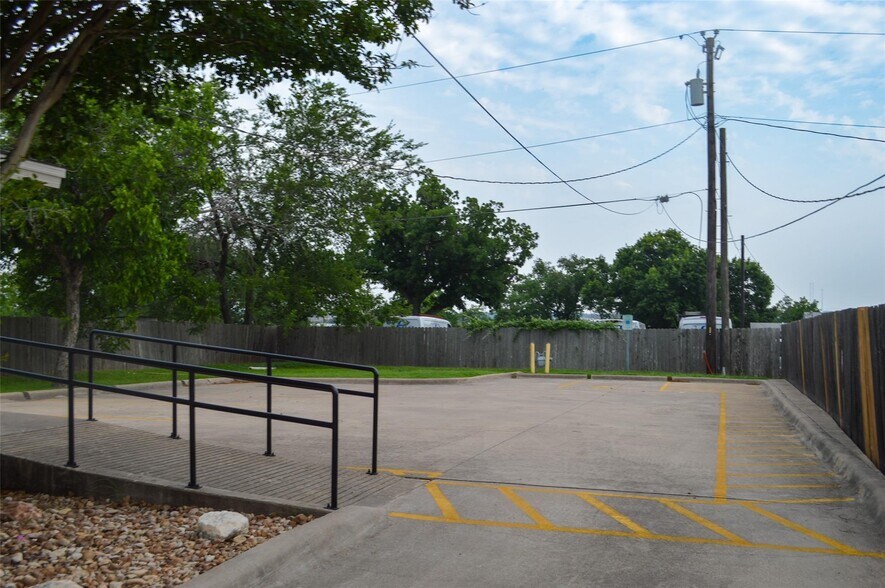 More Photos Of 508 Fm-1460, Georgetown Office For Lease