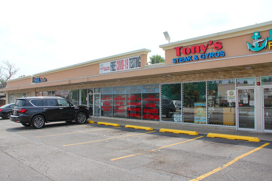 More Photos Of 4731-4743 W Butterfield Rd, Hillside Unknown For Lease