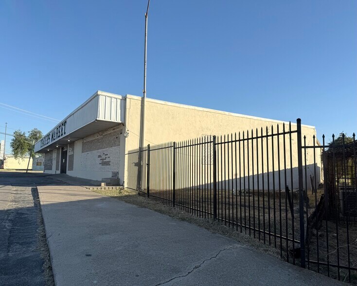 More Photos Of 4320-4340 Mansfield Hwy, Forest Hill Freestanding For Sale