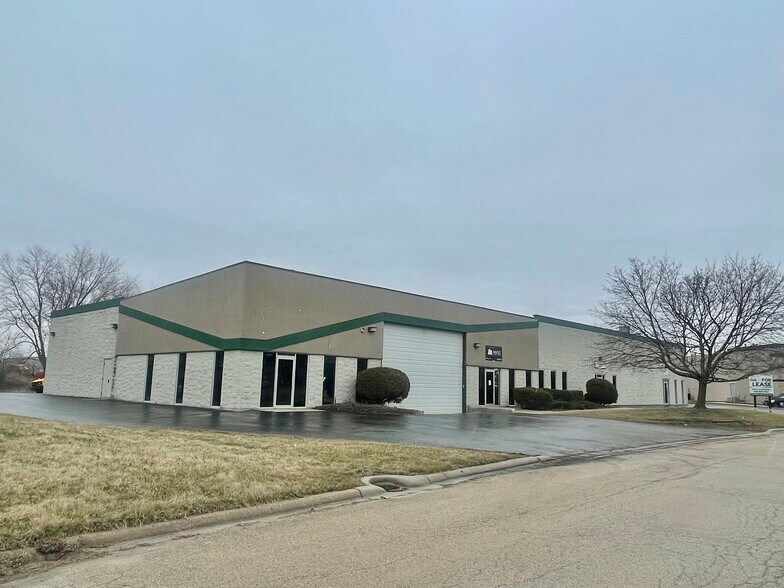 More Photos Of 12137 Rhea Dr, Plainfield Warehouse For Lease