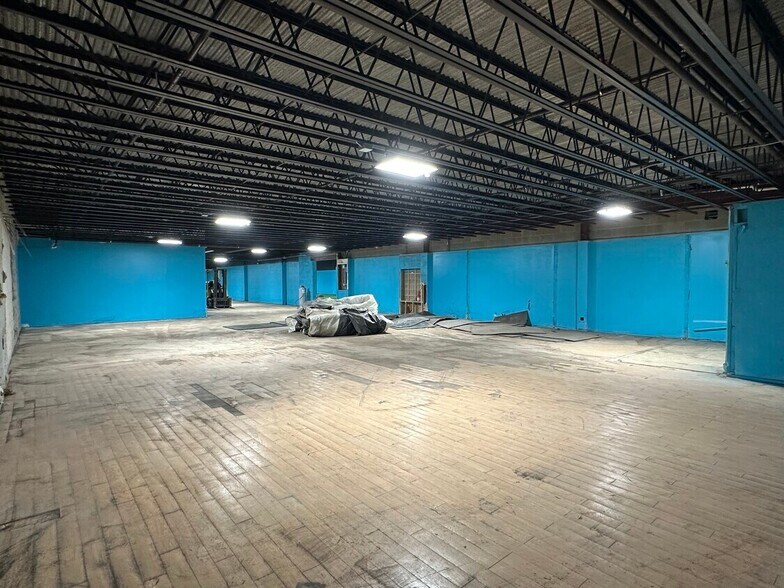 More Photos Of 2500 Sparrows Point Rd, Sparrows Point Storefront For Lease