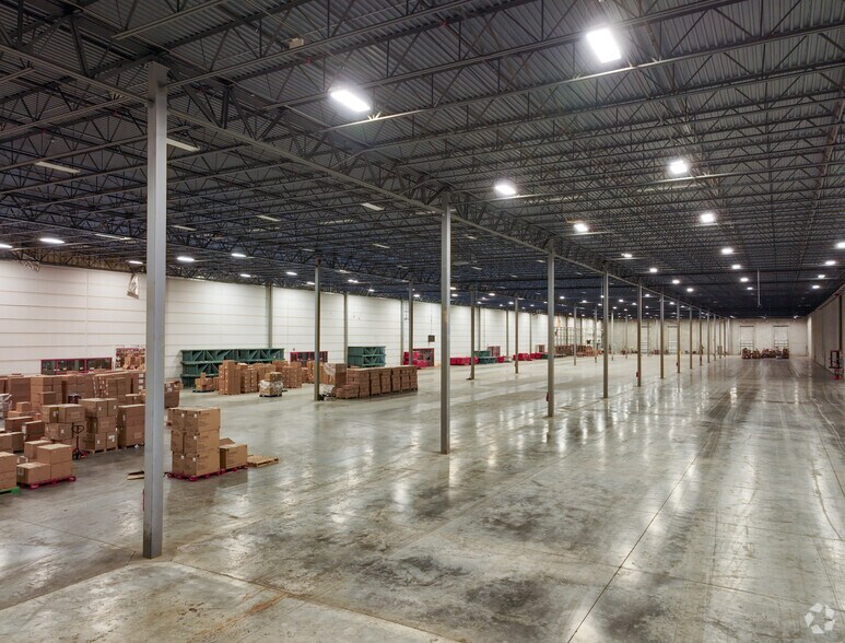 More Photos Of 6900 Morris Estate Dr, Charlotte Manufacturing For Sale