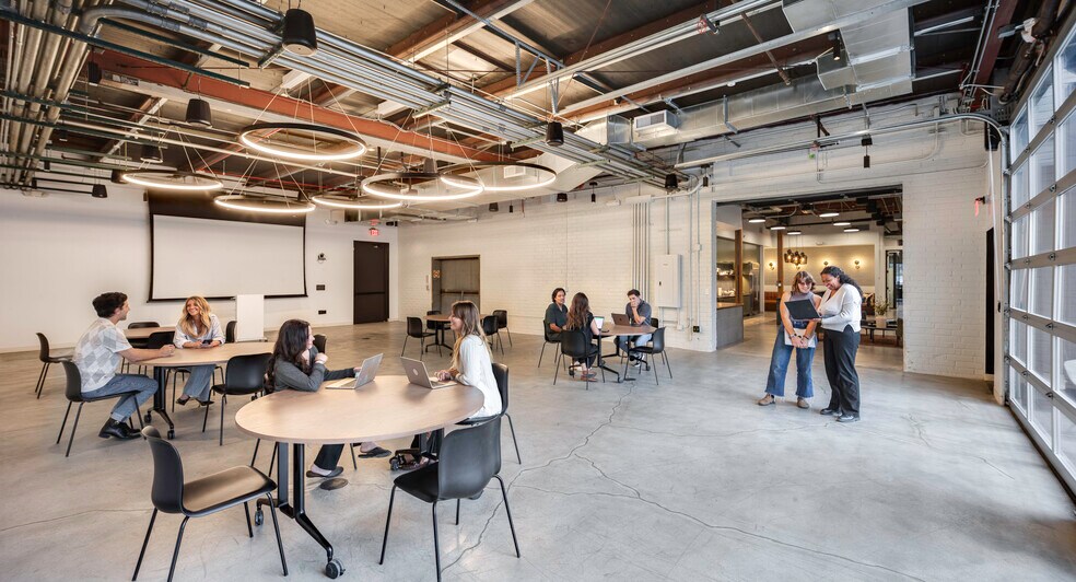 More Photos Of 40 E Verdugo Ave, Burbank Coworking Space
