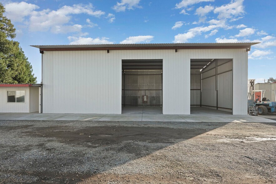 More Photos Of 10150 Mingo Rd, Galt Warehouse For Lease