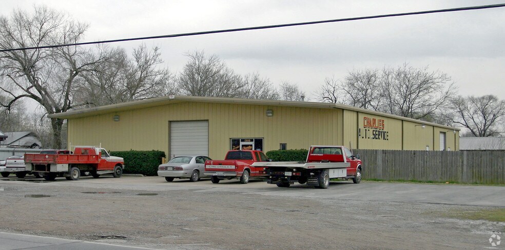 More Photos Of 13110 E 11th St, Tulsa Auto Repair For Sale