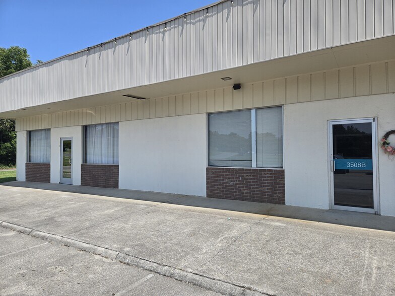 More Photos Of 3508 Maryville Pike, Knoxville Storefront For Lease