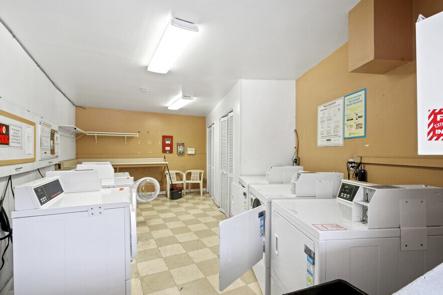 More Photos Of 3320 Redondo Beach Blvd, Torrance Apartments For Sale