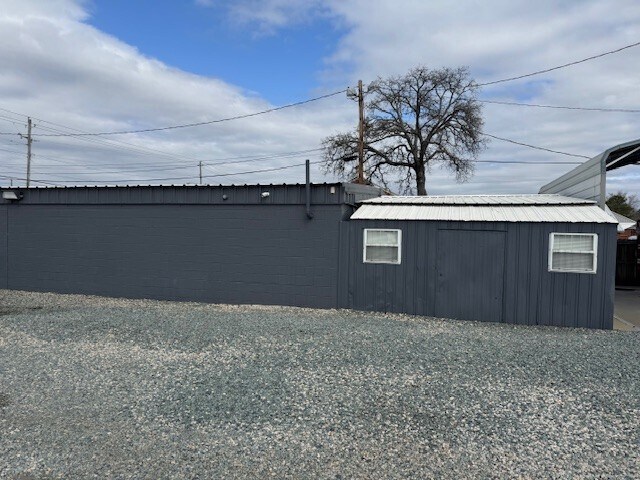 More Photos Of 1218 N Bragg Blvd, Spring Lake Freestanding For Sale