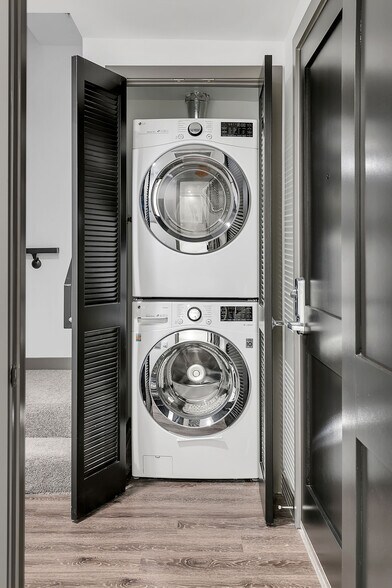 More Photos Of 1223 N Edgemont St, Los Angeles Apartments For Sale