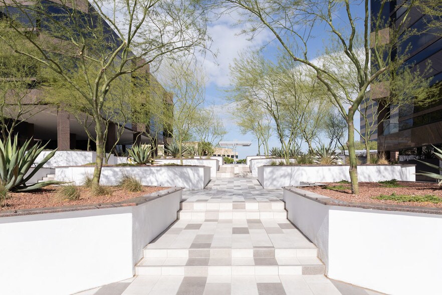 More Photos Of 4722 N 24th St, Phoenix Office For Lease