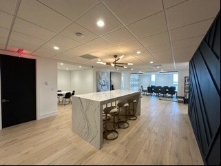 More Photos Of 5950 fairview Rd, Charlotte Office For Lease