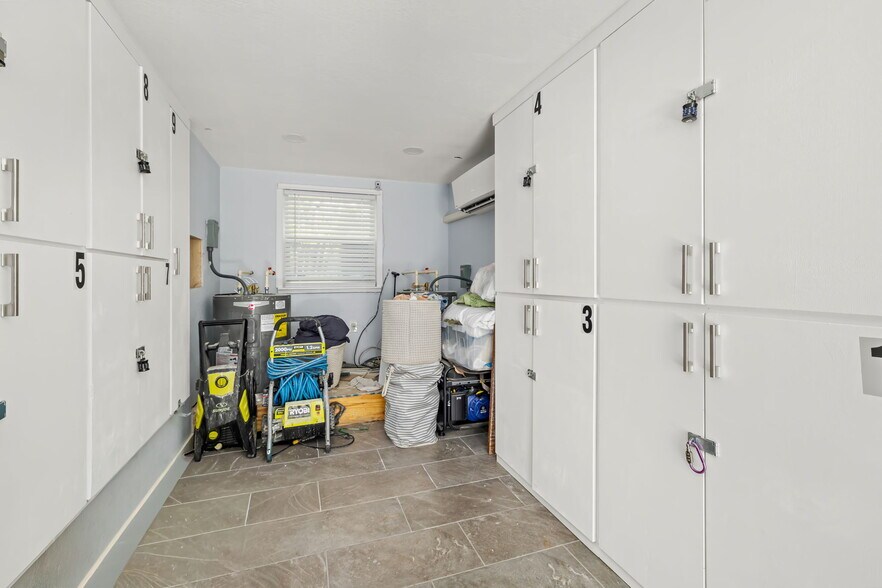 More Photos Of 9022 Midnight Pass Rd, Sarasota Apartments For Sale