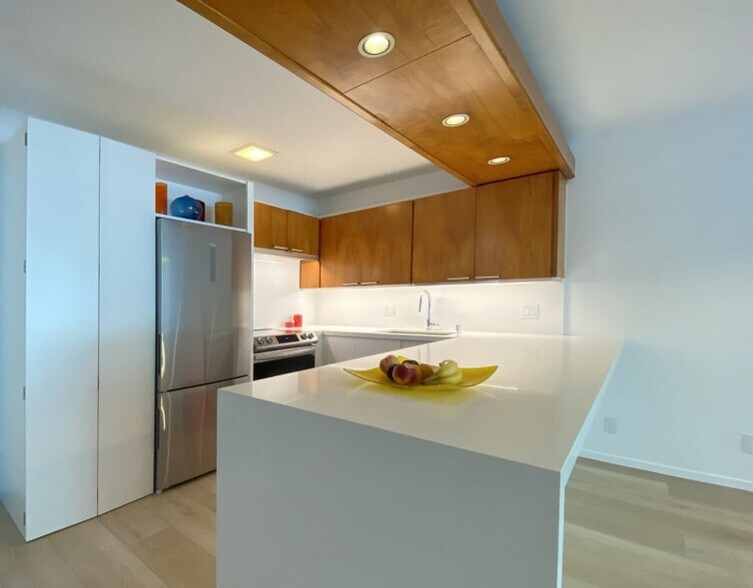 More Photos Of 3607 Pacific Ave, Marina del Rey Apartments For Sale
