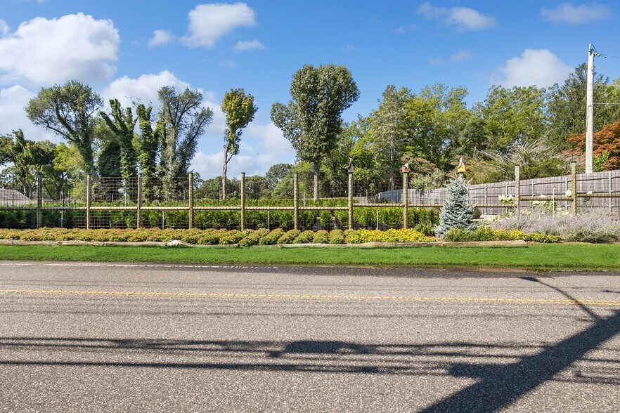 More Photos Of 185 N Country Rd, Mount Sinai Garden Center For Sale