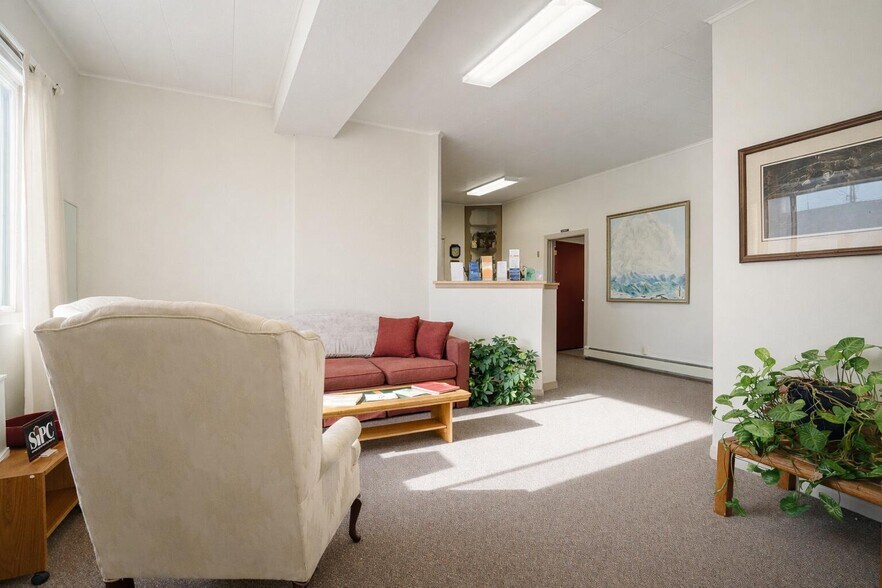 More Photos Of 125 E 5th St, Walsenburg Office For Sale