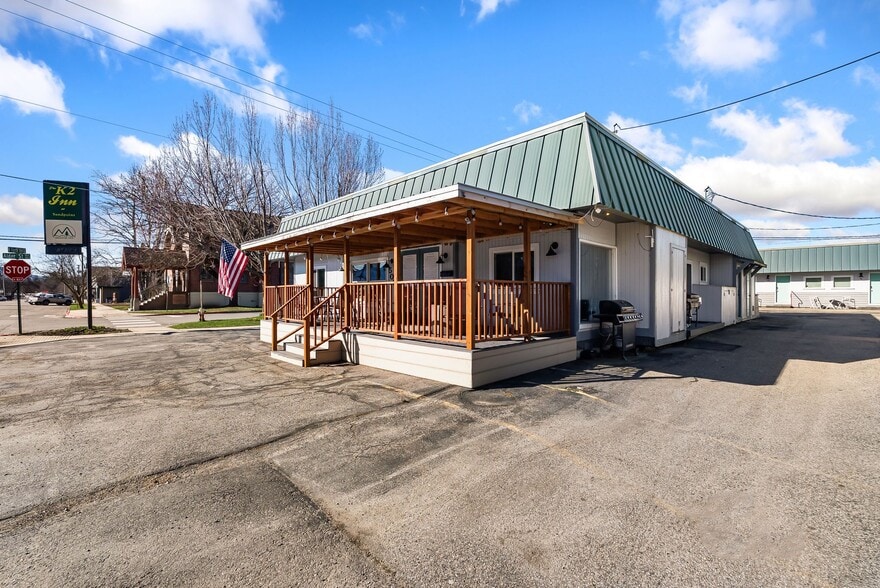 More Photos Of 501 N 4th Ave, Sandpoint Hotel For Sale