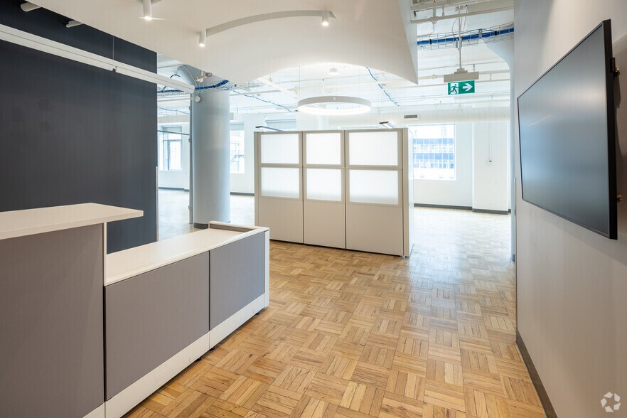 More Photos Of 119 Spadina Ave, Toronto Loft Creative Space For Lease