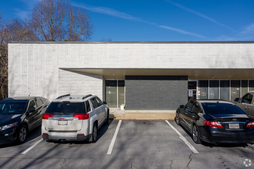 More Photos Of 2121 Fountain Dr, Snellville Medical For Sale