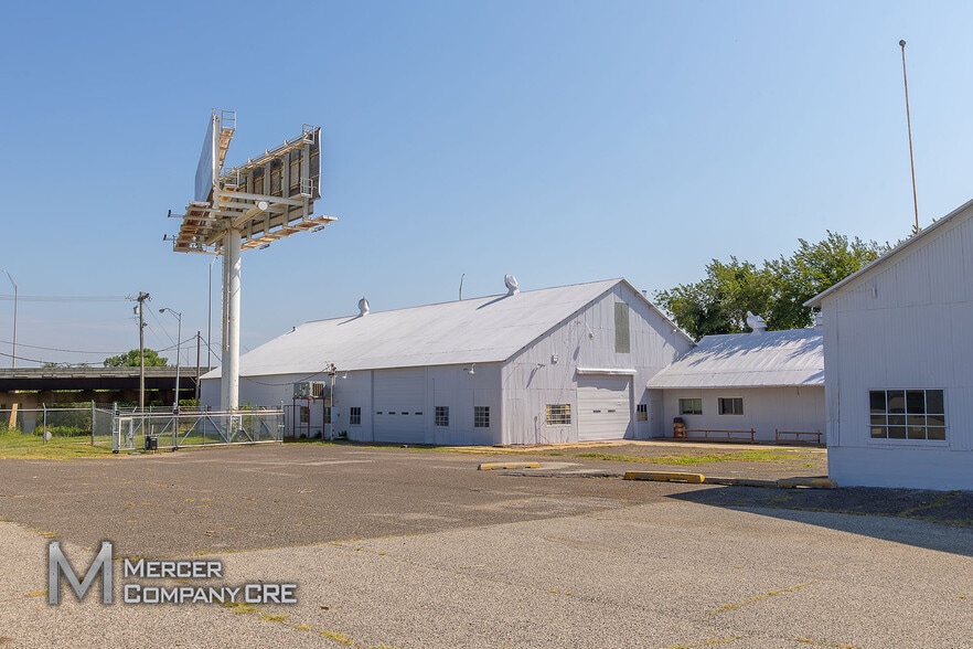 More Photos Of 340 S Eckroat St, Oklahoma City Unknown For Lease