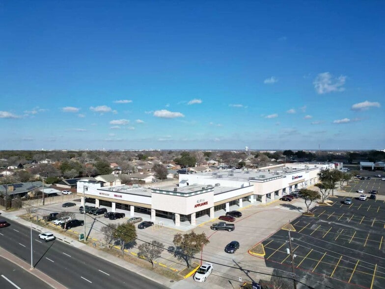 More Photos Of 901 W Parker Rd, Plano Unknown For Lease