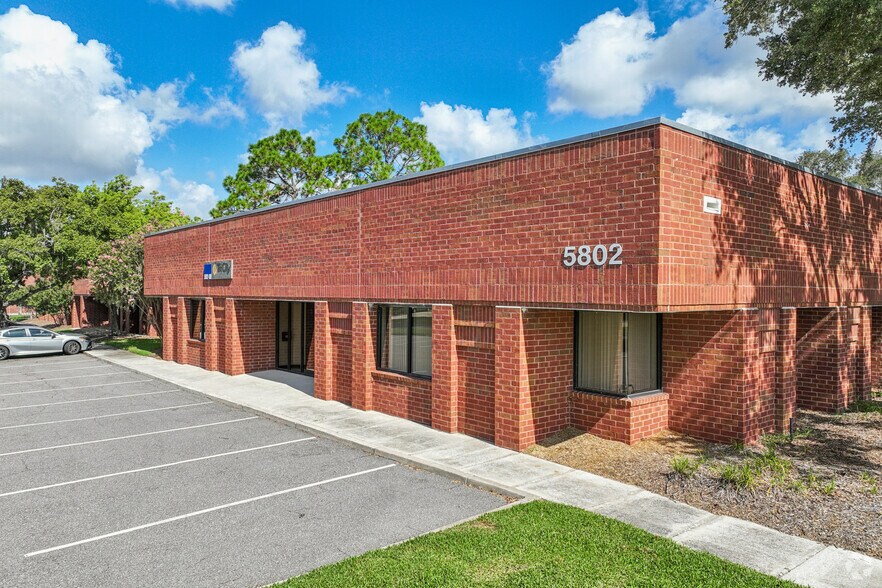 More Photos Of 5802 Breckenridge Pky, Tampa Unknown For Lease