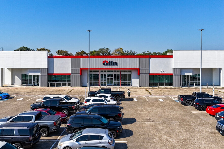 More Photos Of 604 Highway 332, Lake Jackson Office For Sale