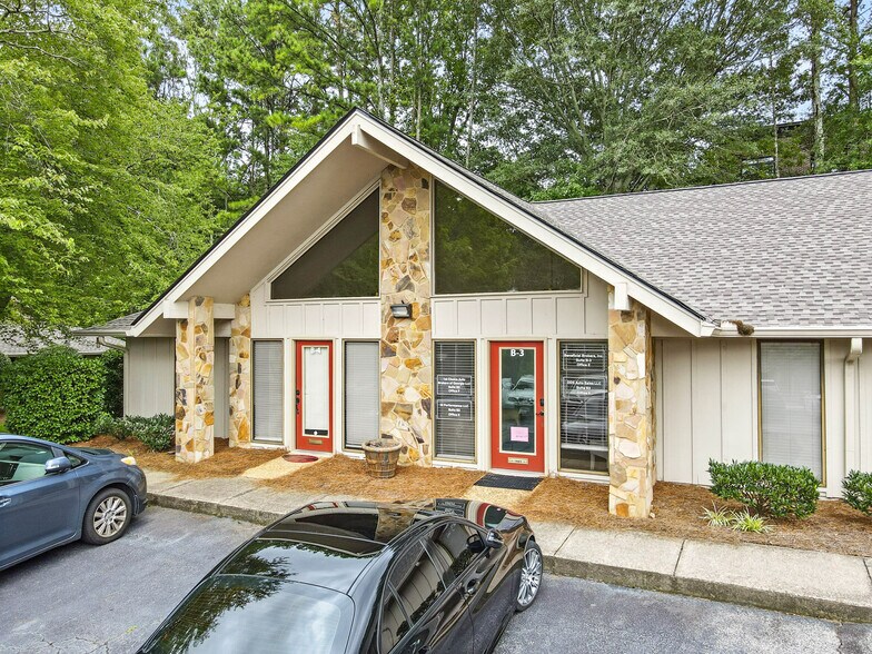 More Photos Of 11285 Elkins Rd, Roswell Office Residential For Sale