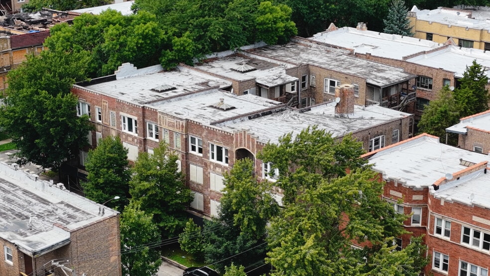 Primary Photo Of 7549 S Kingston Ave, Chicago Apartments For Sale