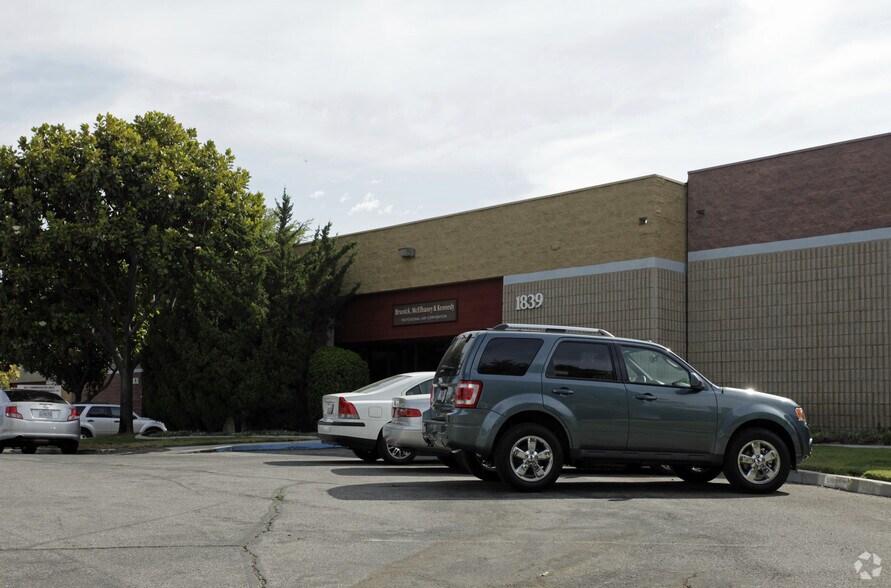 Primary Photo Of 1839 Commercenter West Dr, San Bernardino Office For Lease