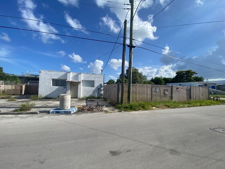 More Photos Of 2126 Collins Ct, Hollywood Refrigeration Cold Storage For Lease