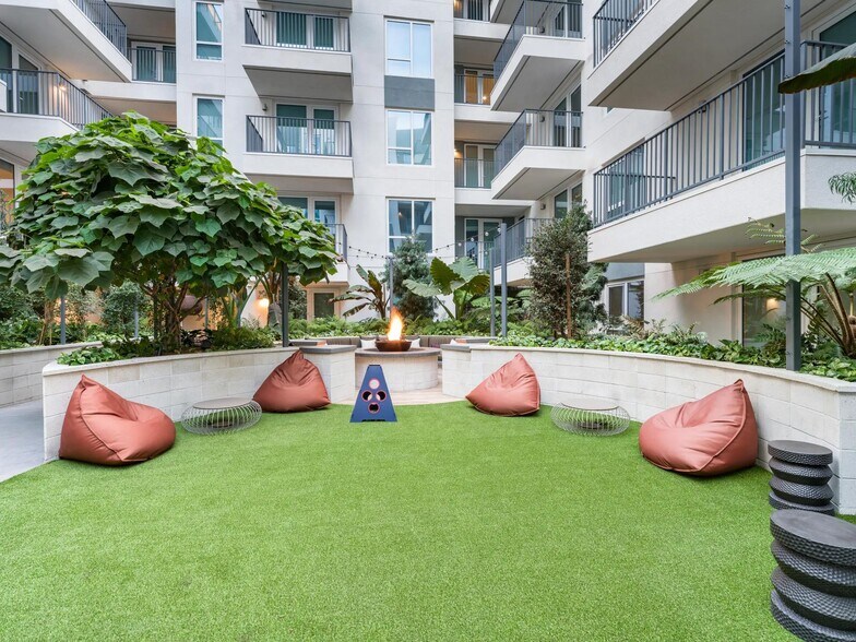 More Photos Of 6220 Selma Ave, Los Angeles Apartments For Lease
