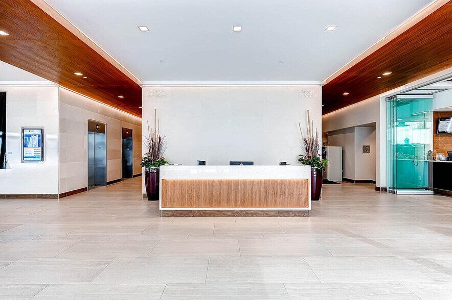 More Photos Of 1660 Lincoln St, Denver Coworking Space