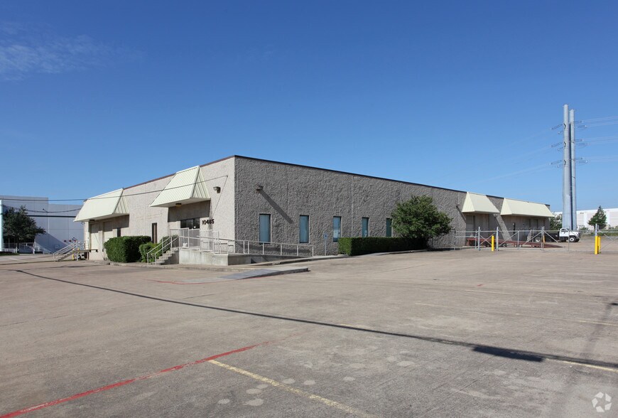 More Photos Of 10465 Shady Trl, Dallas Flex For Sale