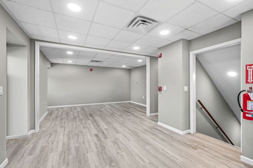 More Photos Of 2605 US 130, Cinnaminson Office For Lease