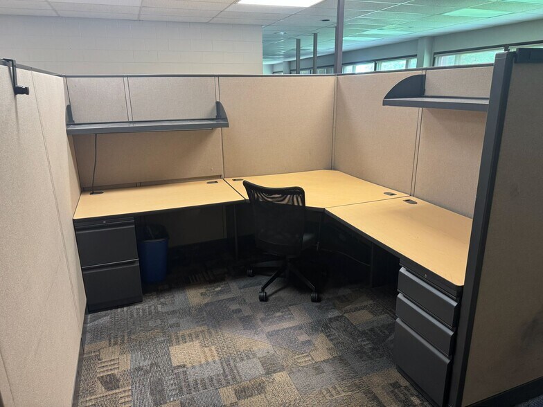 More Photos Of 2709 McGraw Dr, Bloomington Office Residential For Sale