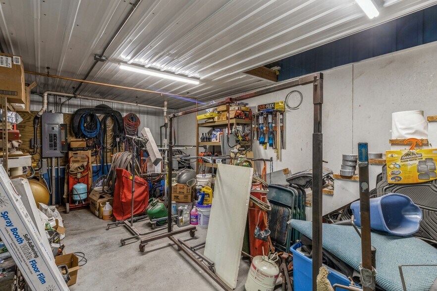 More Photos Of 2326 N Main St, Osceola Auto Repair For Sale