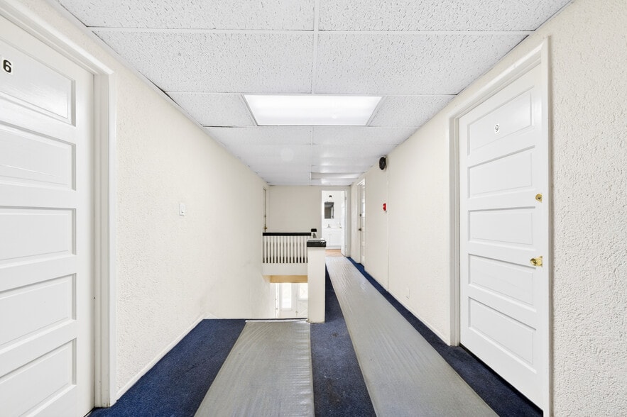 More Photos Of 15003 Larch Ave, Lawndale Apartments For Sale