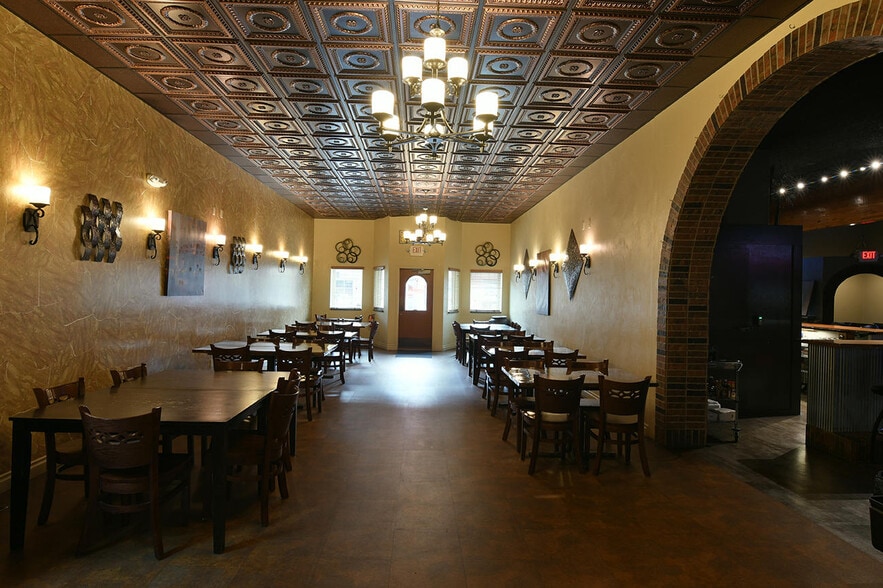 More Photos Of 239 Main St, Shelby Bar For Sale