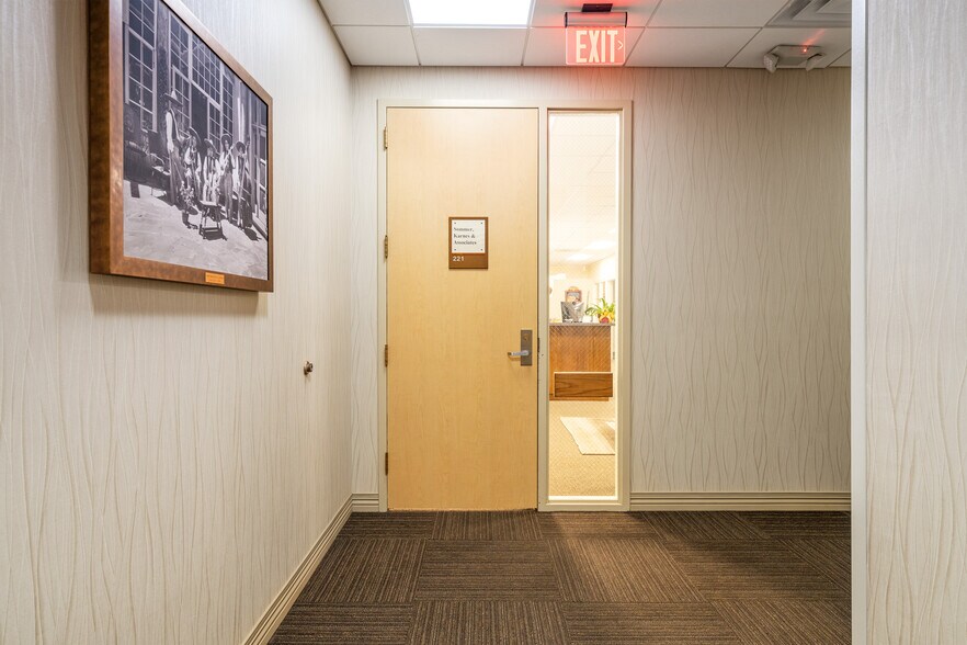 More Photos Of 125 Lincoln Ave, Santa Fe Office For Lease