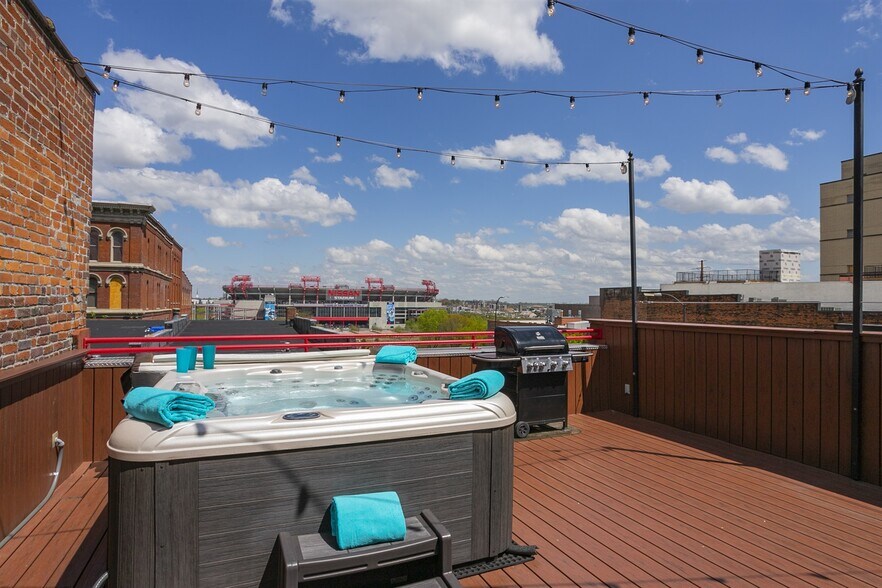 More Photos Of 214 3rd Ave N, Nashville Apartments For Sale