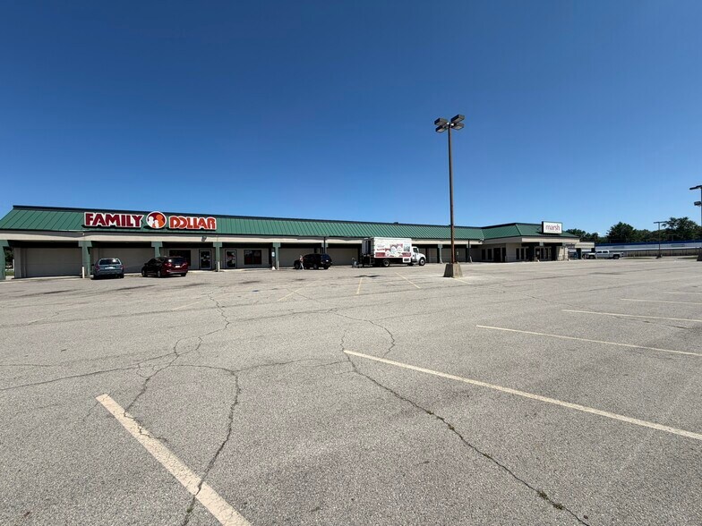 More Photos Of 1900 N Walnut St, Muncie Freestanding For Sale