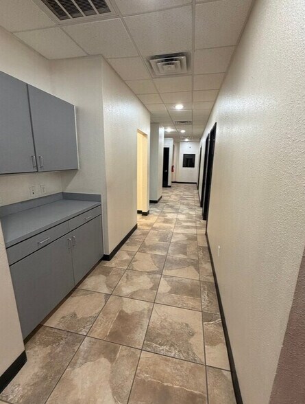 More Photos Of 2260 Linda Ave, Odessa Storefront Retail Office For Lease