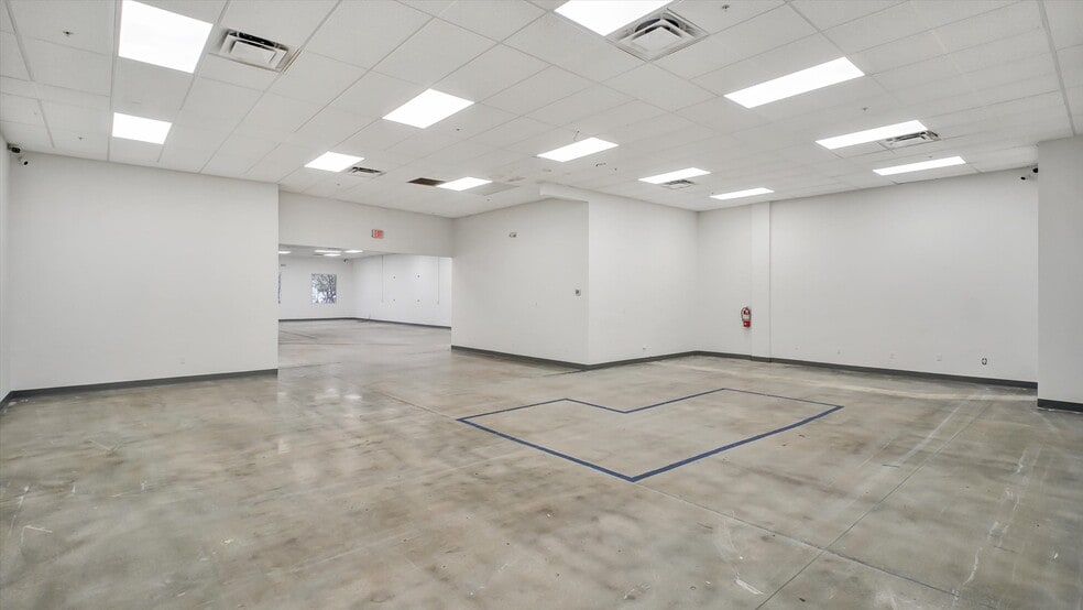 More Photos Of 4800 Lyons Technology Pky, Coconut Creek Warehouse For Sale