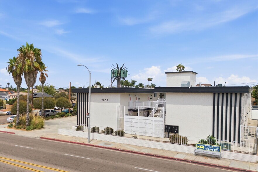 More Photos Of 2005 Highland Ave, National City Apartments For Sale