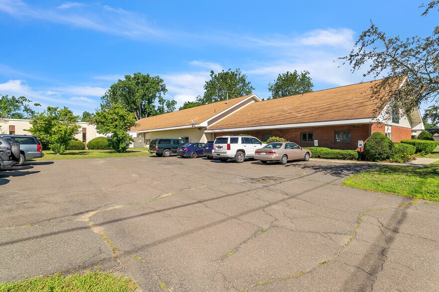 More Photos Of 79 Mainline Dr, Westfield Industrial For Lease