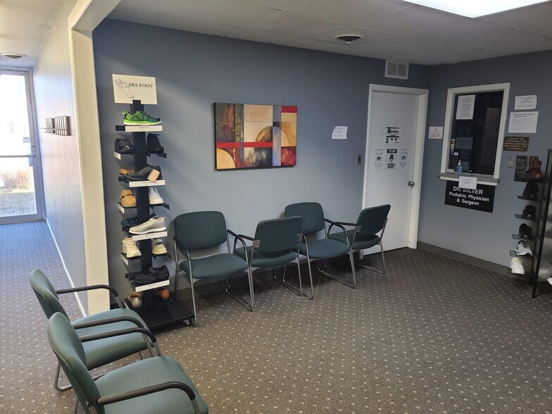 More Photos Of 35337 Warren Rd, Westland Medical For Sale