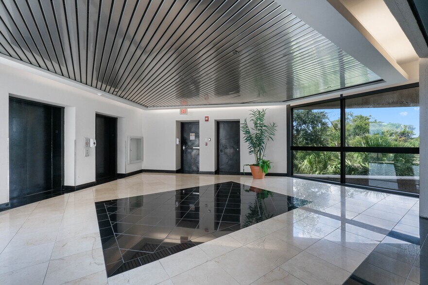 More Photos Of 2201 Lucien Way, Maitland Office For Lease