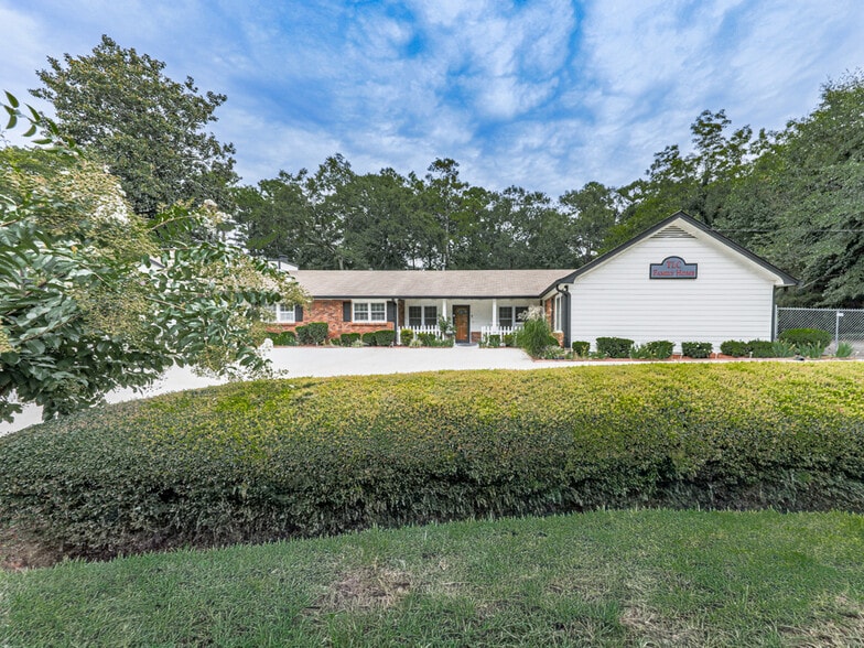 More Photos Of 3605 Shallowford Rd, Marietta Healthcare For Sale