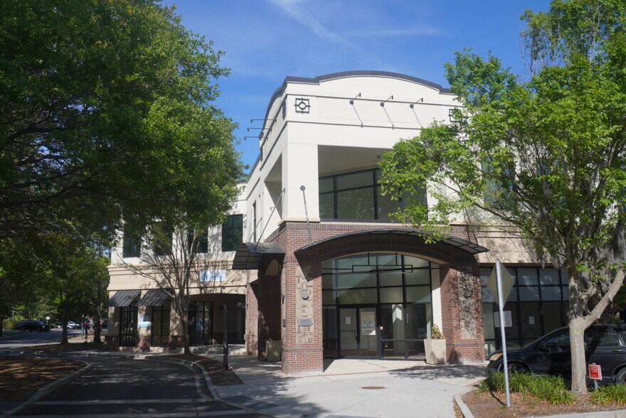 More Photos Of 1952 Long Grove Dr, Mount Pleasant Storefront Retail Office For Lease