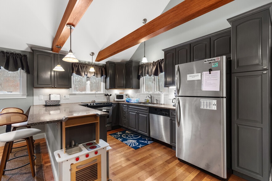 More Photos Of 5030 State Hwy, Eastham Freestanding For Sale